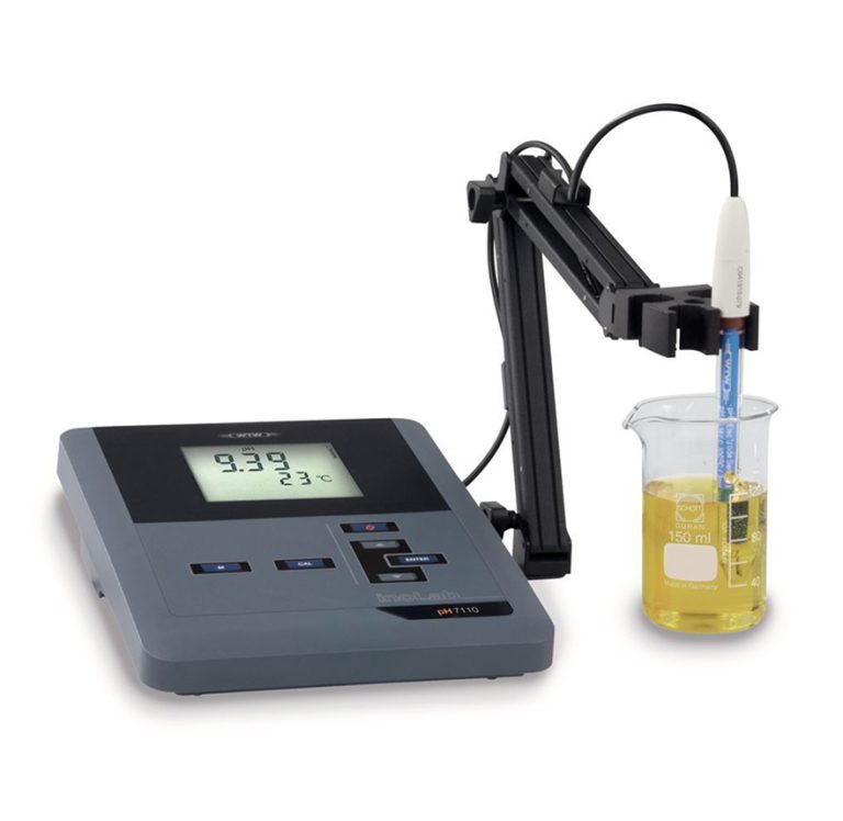 UV/Vis Spectrophotometer